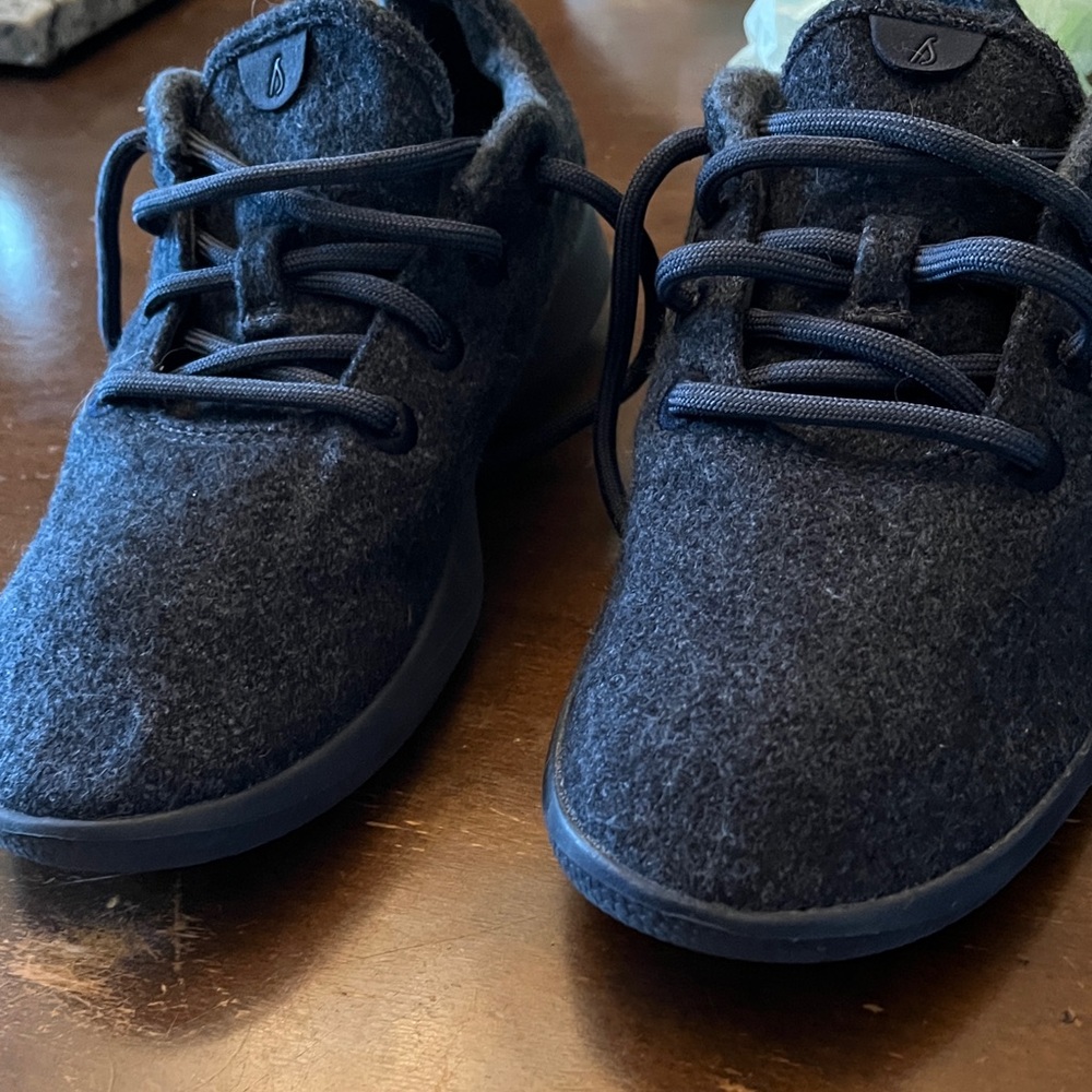Allbirds Woman’s Cozy Wool Sneakers in Navy - Picture 9 of 11